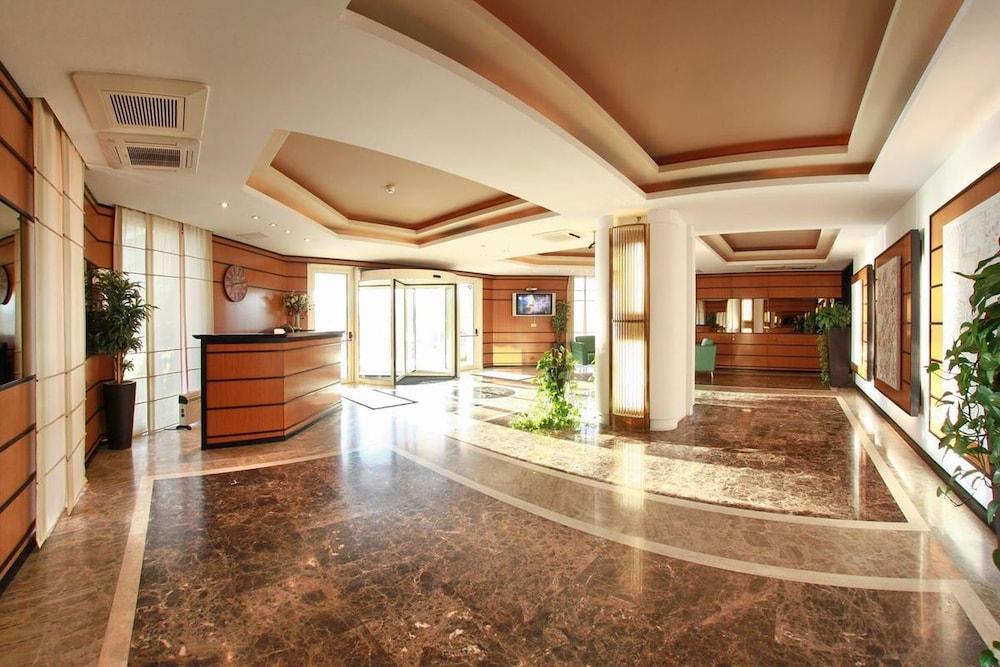 Monte Carlo Palace Rooms Bukarest Exterior foto